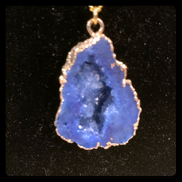 a. v. max Jewelry - Blue Geode Stone Pendant Necklace